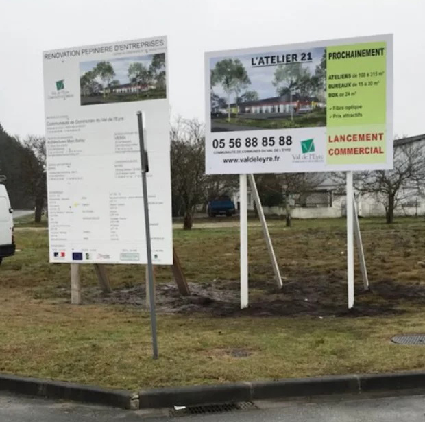 Signakom Enseigne Bassin D Arcachon Confiez Nous La Conception Et La Pose De Votre Panneau Publicitaire Sur Le Bassin DArcachon